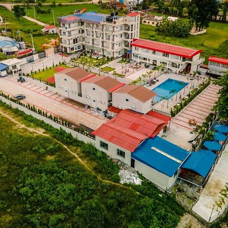 Quick 20 Riverside Hotel Amlekhganj Екстер'єр фото