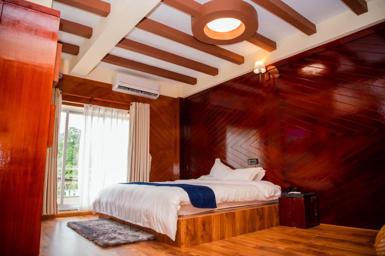 Quick 20 Riverside Hotel Amlekhganj Екстер'єр фото